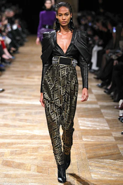 Look 30